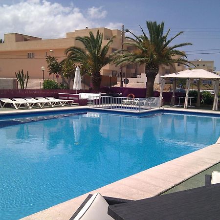 Apartamentos Alba Sant Antoni de Portmany Dış mekan fotoğraf