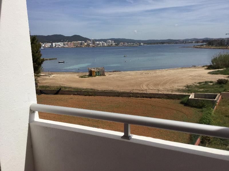 Apartamentos Alba Sant Antoni de Portmany Dış mekan fotoğraf
