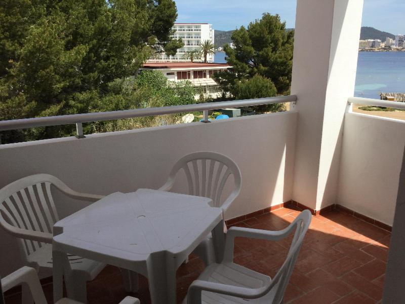 Apartamentos Alba Sant Antoni de Portmany Dış mekan fotoğraf