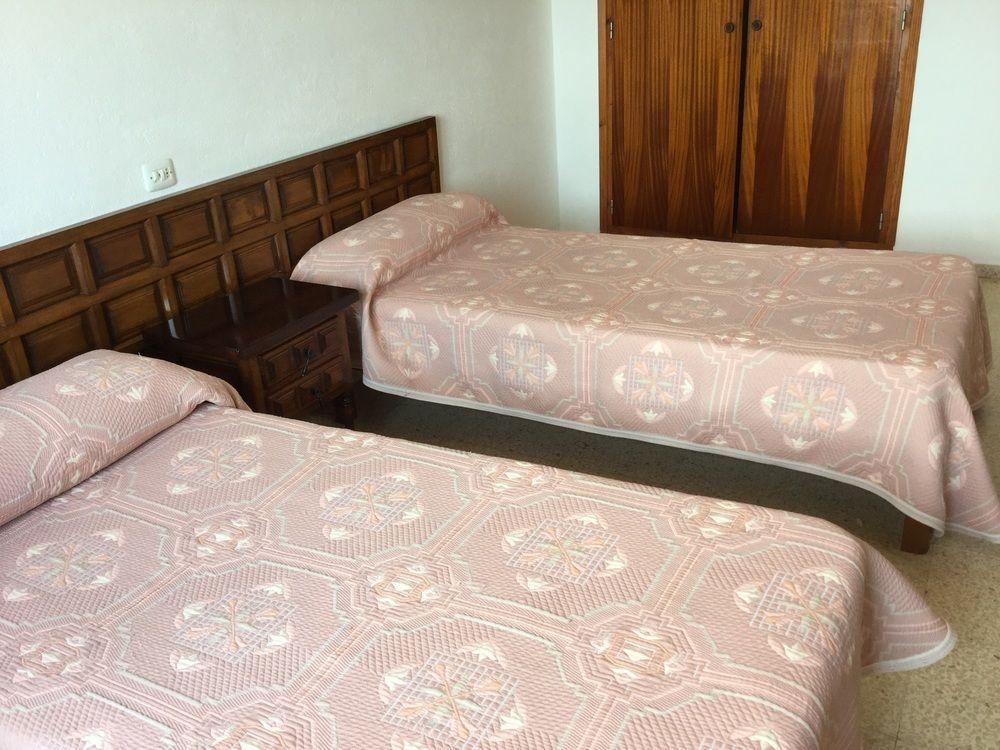Apartamentos Alba Sant Antoni de Portmany Dış mekan fotoğraf