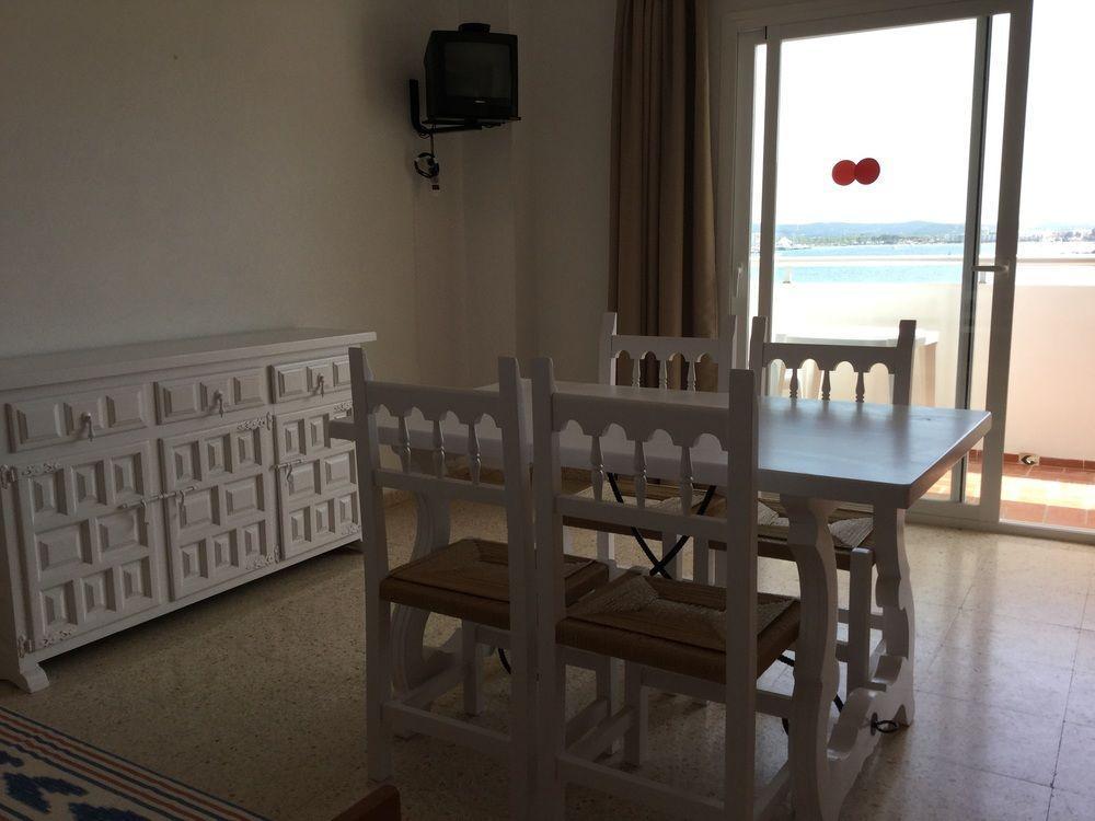 Apartamentos Alba Sant Antoni de Portmany Dış mekan fotoğraf