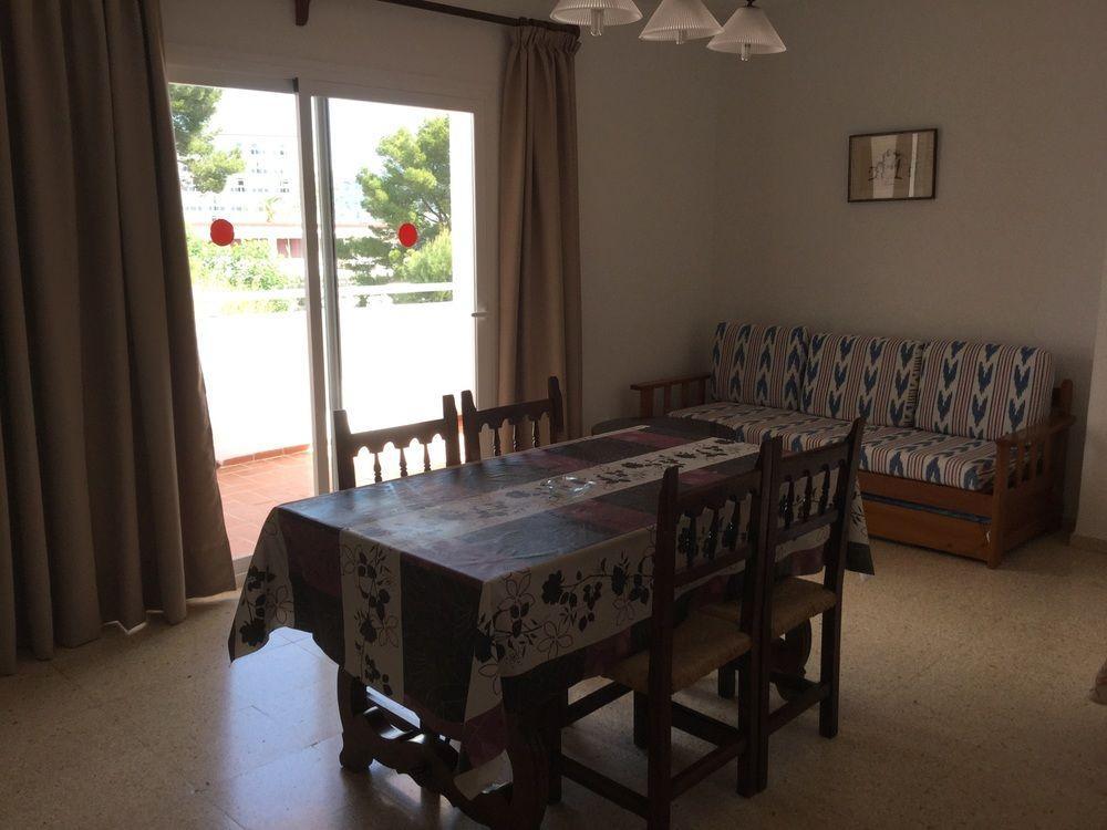 Apartamentos Alba Sant Antoni de Portmany Dış mekan fotoğraf