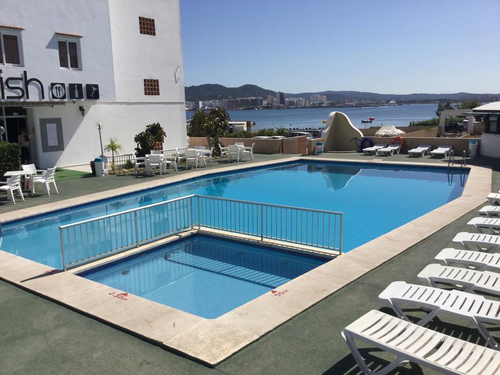 Apartamentos Alba Sant Antoni de Portmany Dış mekan fotoğraf