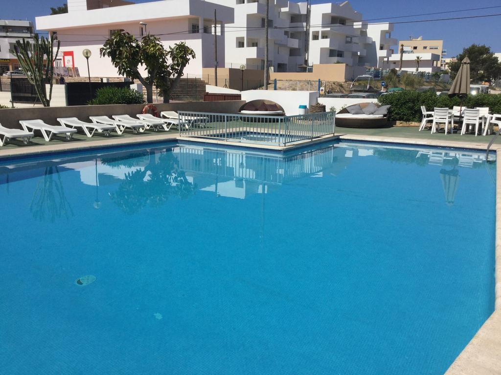 Apartamentos Alba Sant Antoni de Portmany Dış mekan fotoğraf