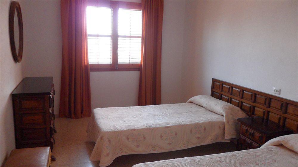 Apartamentos Alba Sant Antoni de Portmany Dış mekan fotoğraf