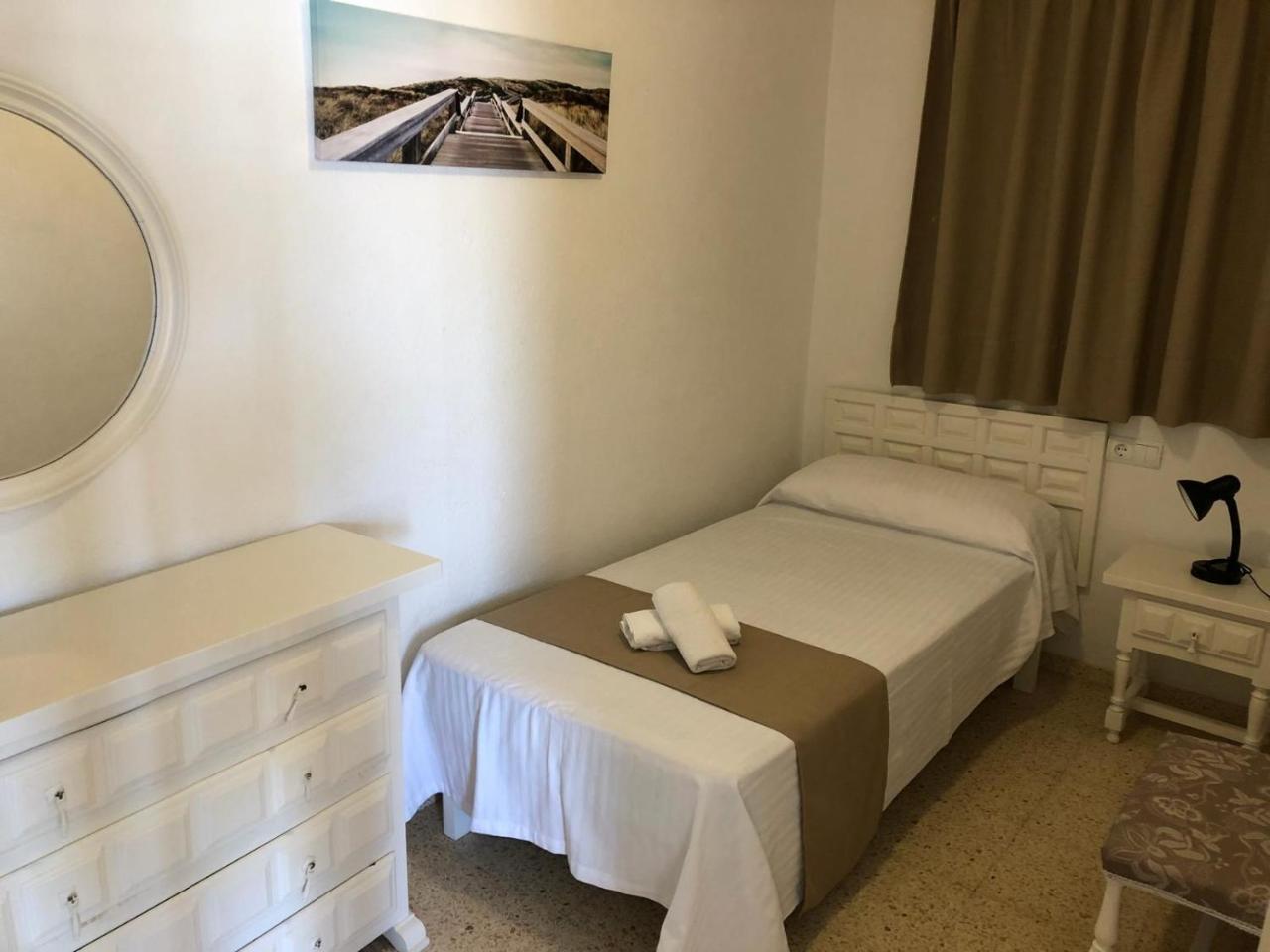Apartamentos Alba Sant Antoni de Portmany Dış mekan fotoğraf