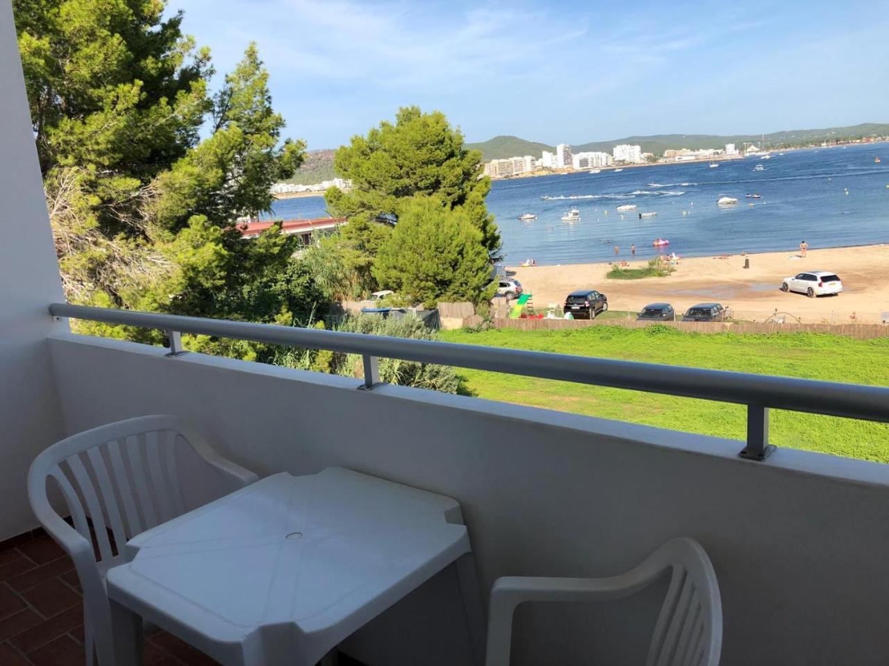 Apartamentos Alba Sant Antoni de Portmany Dış mekan fotoğraf