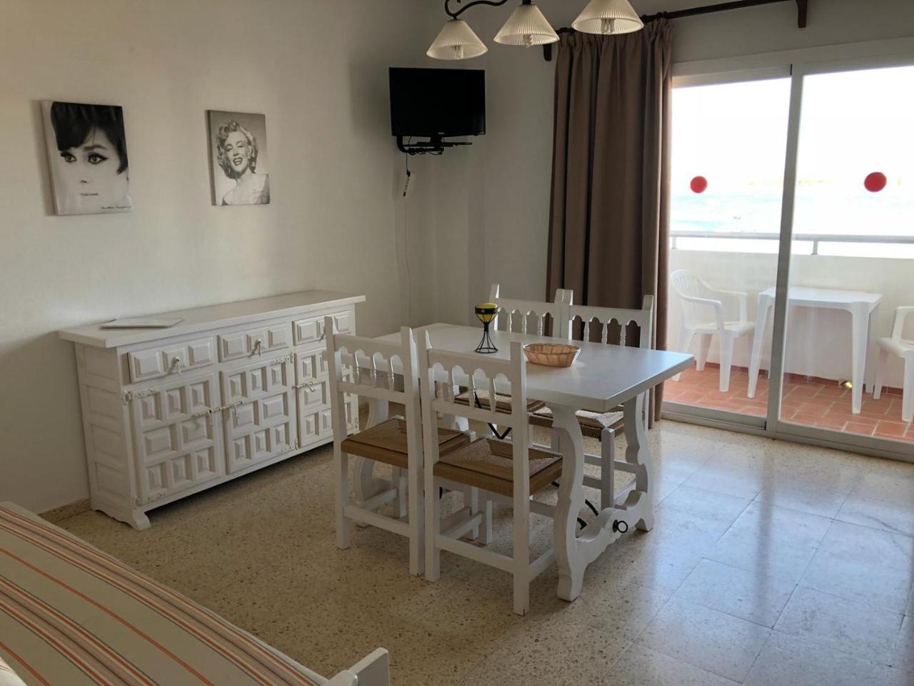 Apartamentos Alba Sant Antoni de Portmany Dış mekan fotoğraf
