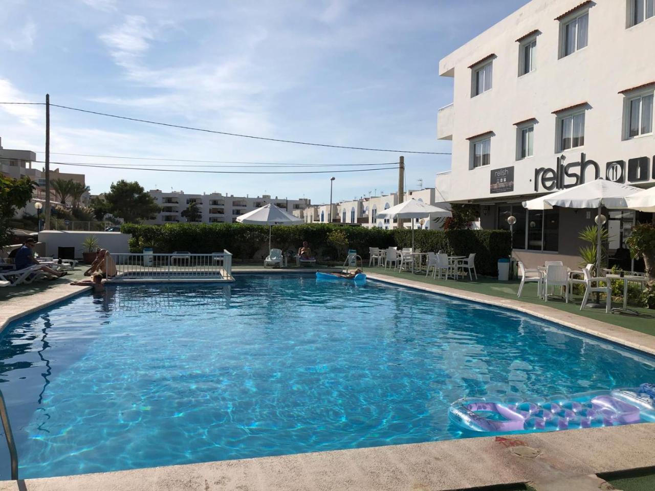Apartamentos Alba Sant Antoni de Portmany Dış mekan fotoğraf