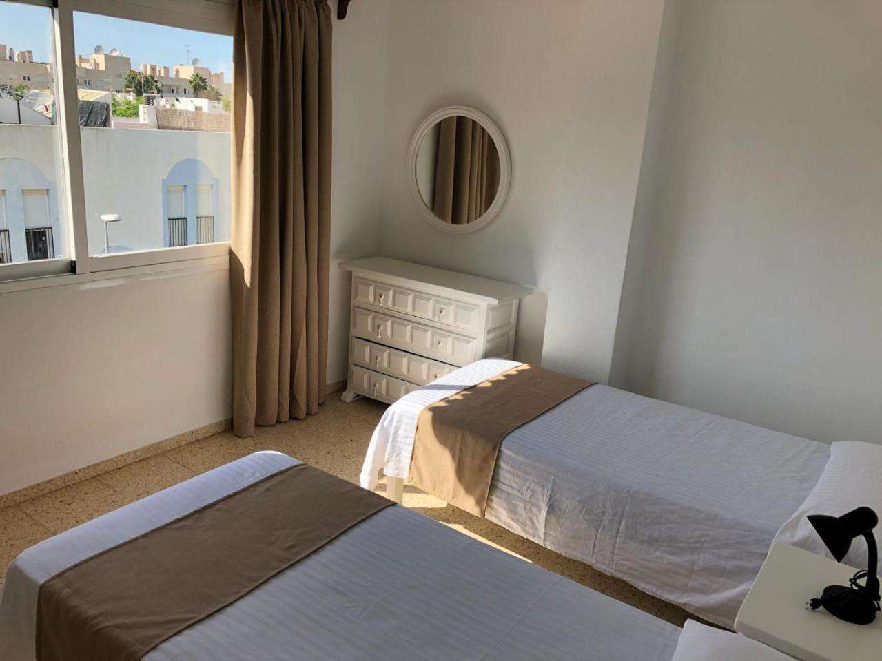 Apartamentos Alba Sant Antoni de Portmany Dış mekan fotoğraf