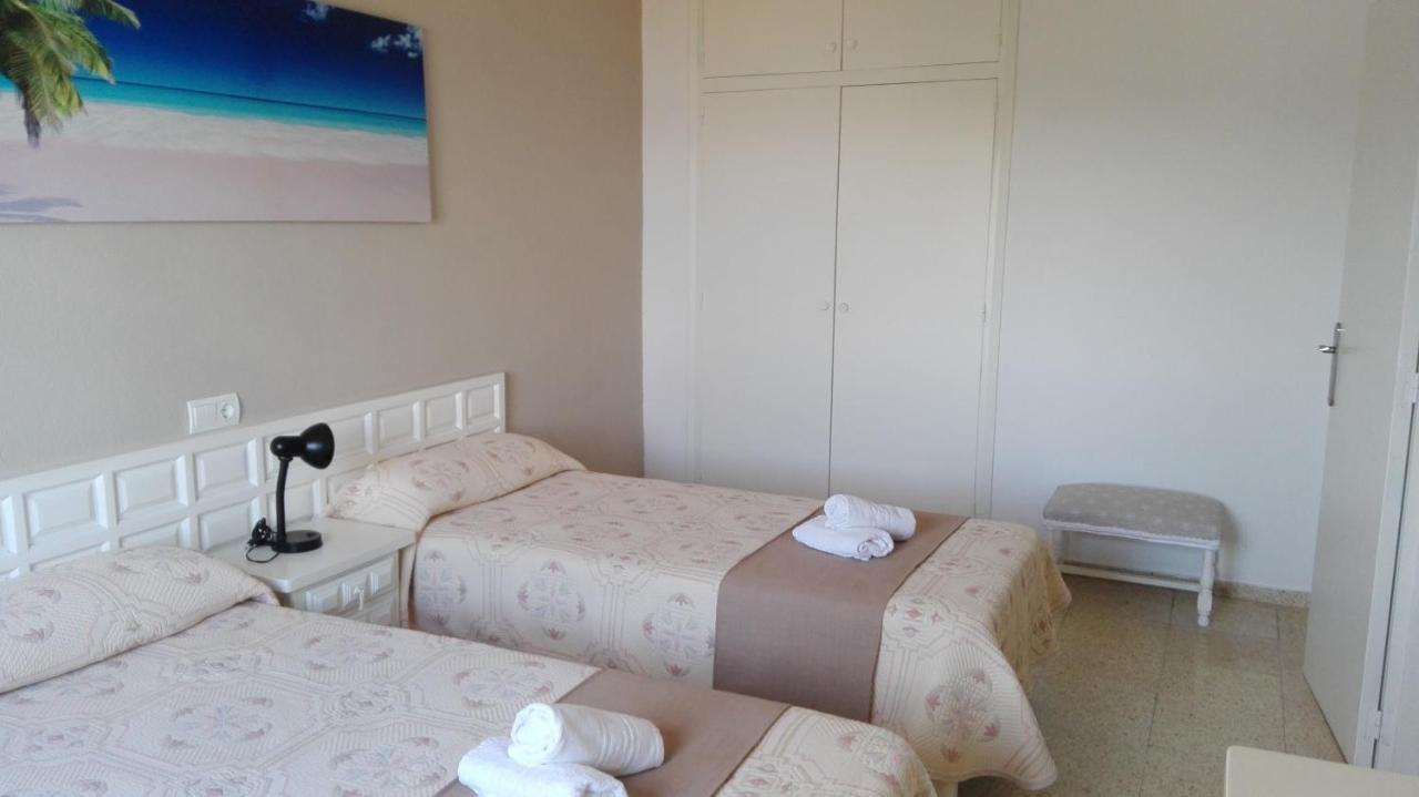 Apartamentos Alba Sant Antoni de Portmany Dış mekan fotoğraf